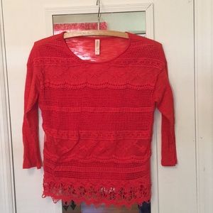 Xhilaration slight crop 3/4 sleeve lace top